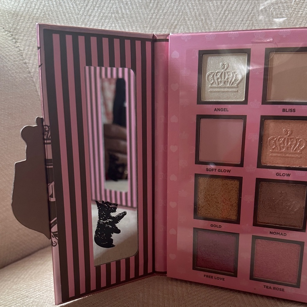 Juicy Couture Multi Color Eyeshadow Palette. NIB - Picture 8 of 14